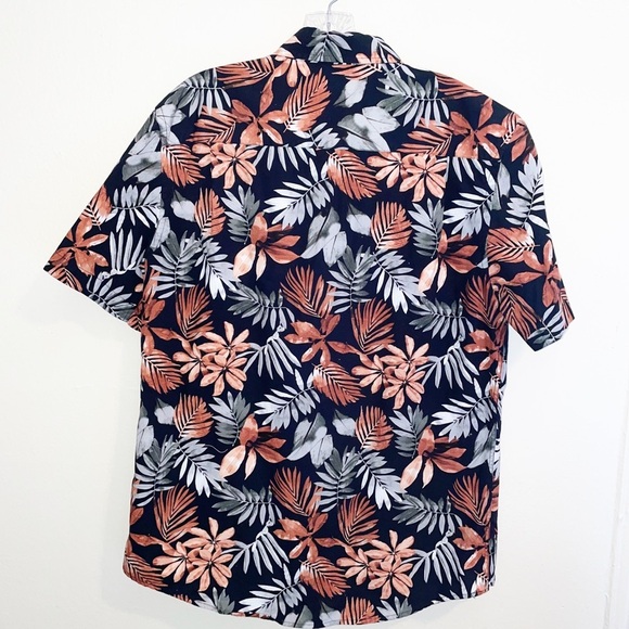 Floral short sleeve button down - Picture 3 of 5